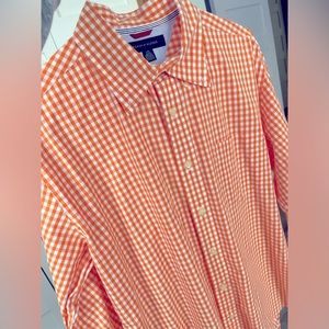Tommy Hilfiger Men’s XL Button Down Shirt.